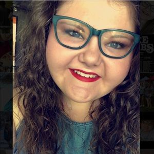 Meet your Posher, Olivia